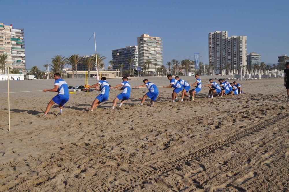 Entrenamiento del Hércules CF en la playa de San Juan