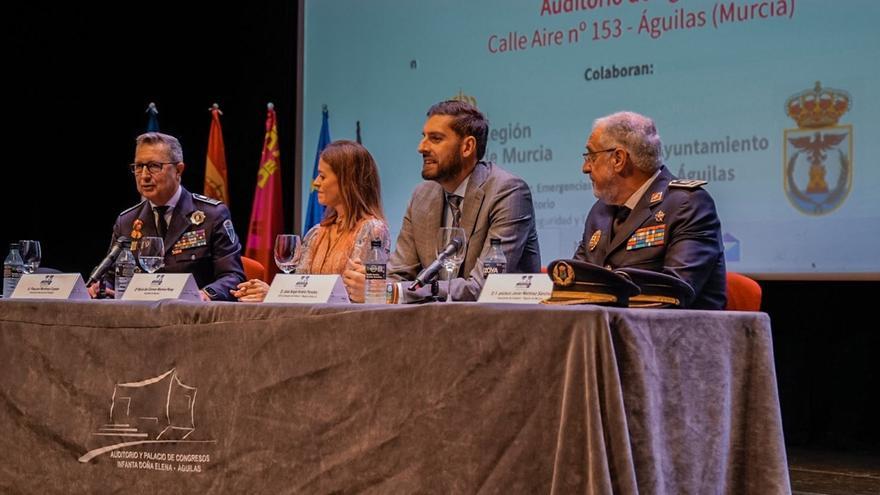 Antelo insiste en la &quot;urgente necesidad&quot; de modernizar los medios de la Policía Local