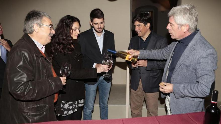 El castillo acoge un maridaje entre vinos y quesos