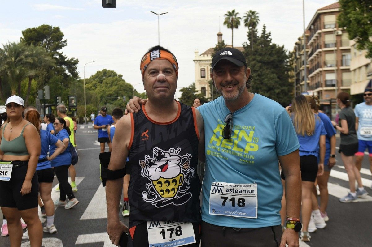 La carrera y marcha Solidaria Asteamur, en imágenes