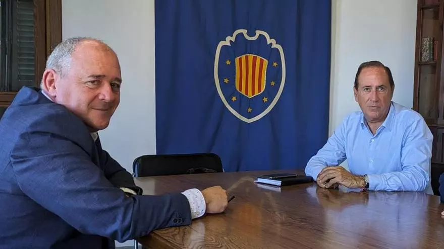 El Govern revisará los 30 viajes de fin de semana "de trabajo" del gerente de Abaqua a Ibiza