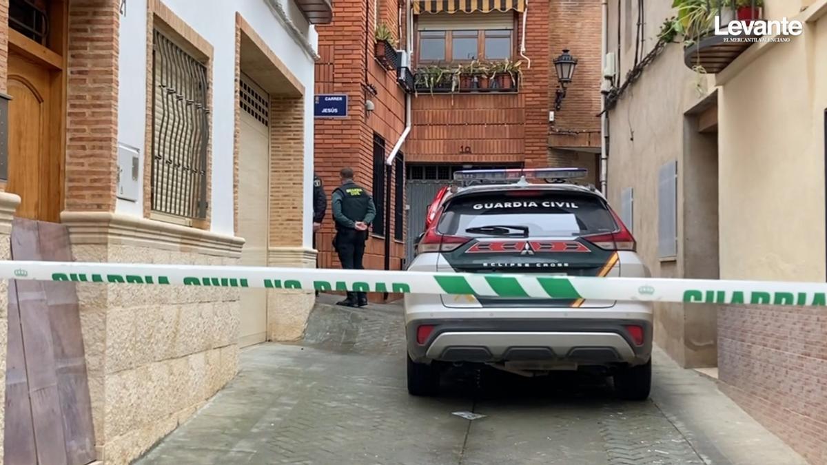 Un hombre con enfermedad mental mata a su madre a navajazos en Turís.