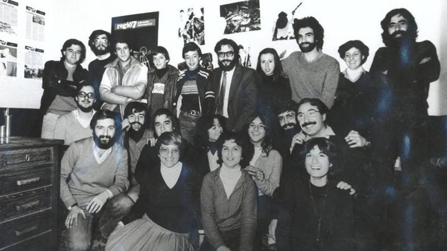 Grup de treballadors de Regió7 el desembre del 1983