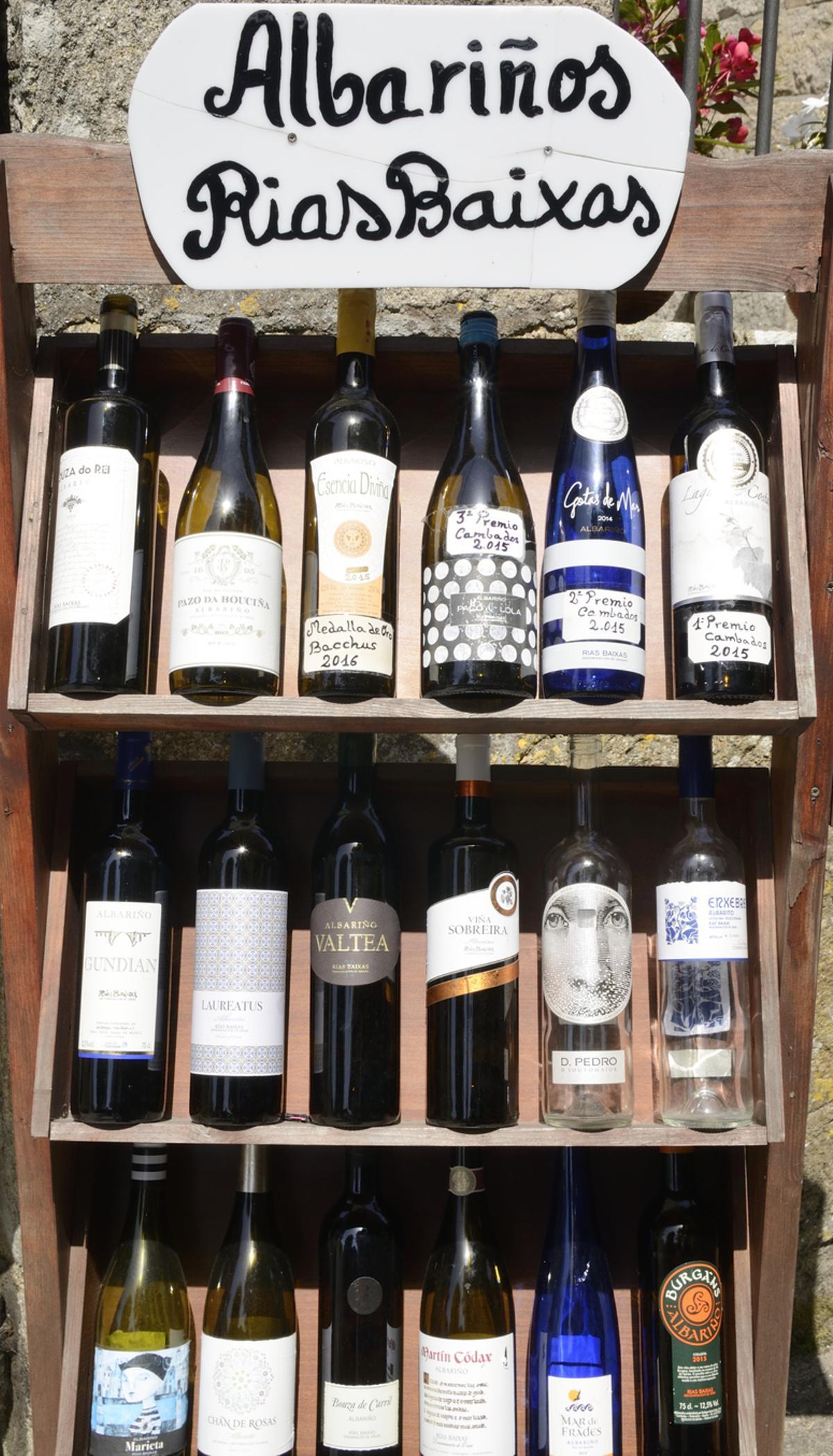 Botellas de vino blanco