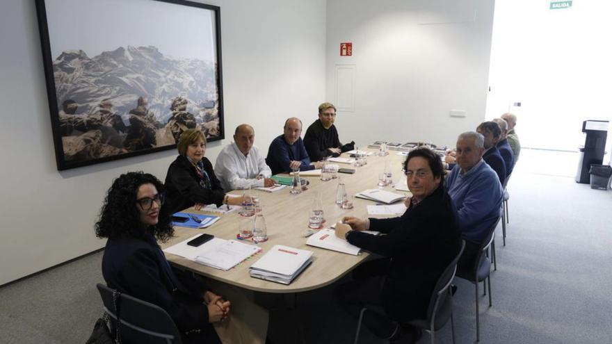 Reunión del patronato del Centro Niemeyer de abril. | MIKI LÓPEZ