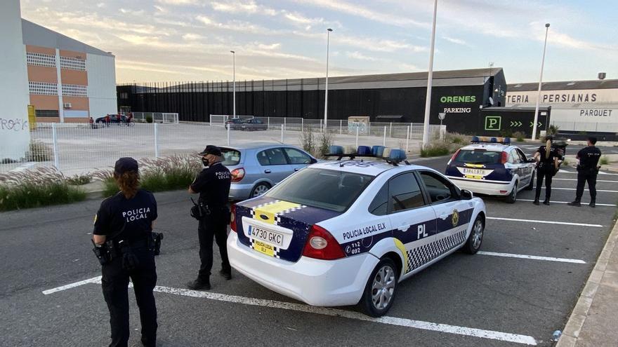 Un hijo avisa a la Policía Local para frenar un caso de violencia de género en Elche