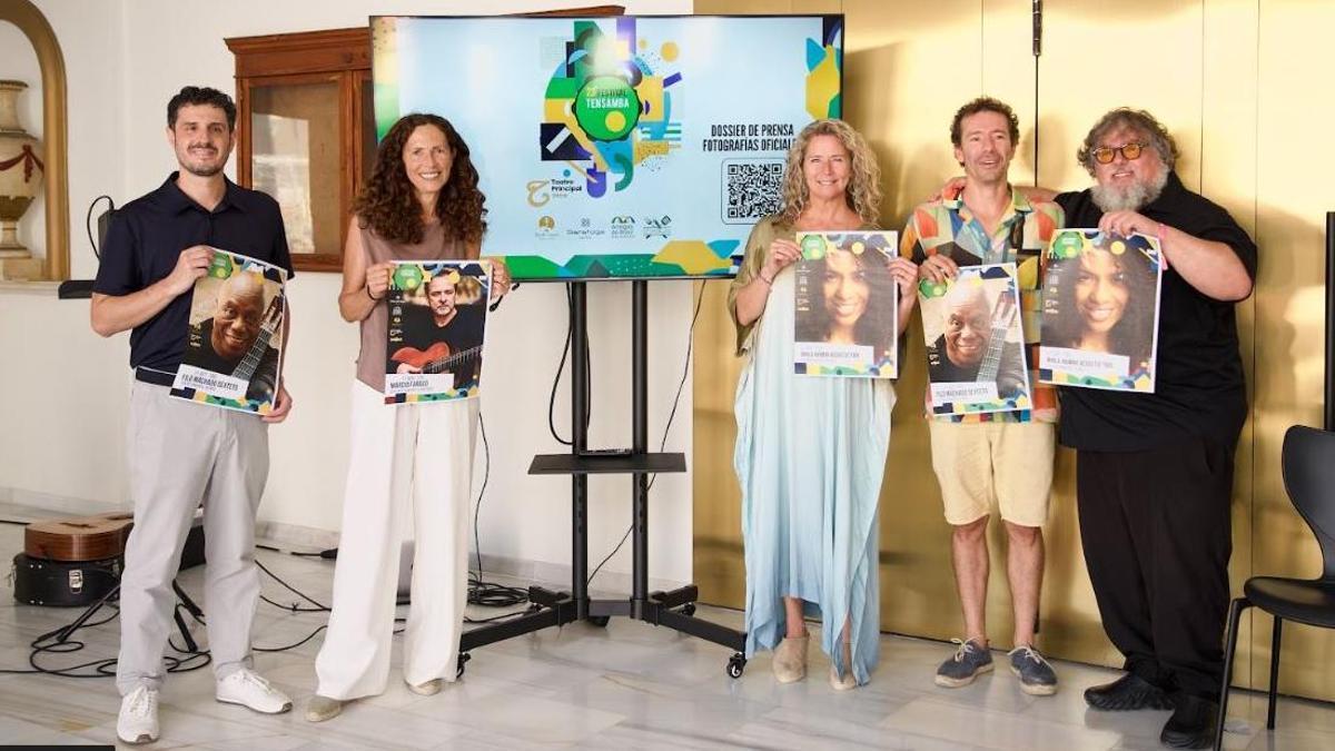 Los responsables del Tensamba Mallorca, en el Teatre Principal d'Inca
