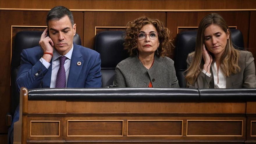 Moncloa se abre a retrasar el cierre de las nucleares pero sin cargar al recibo de luz 1.300 millones que ahora pagan las eléctricas