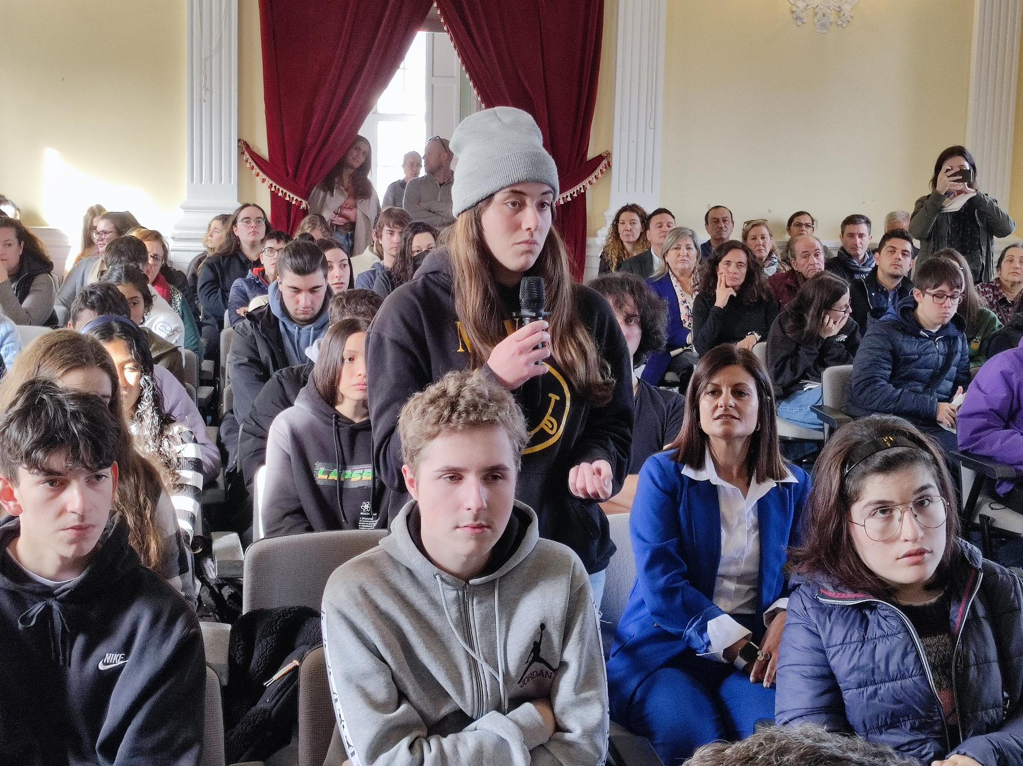 Intensa jornada con la presidenta del Congreso en la comarca Oscos-Eo