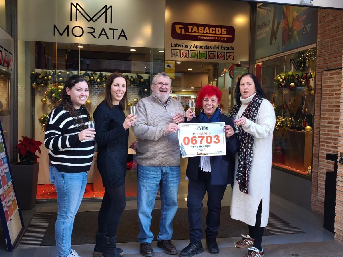 En Onda, el comercio Morata Regalos repartió también un pellizco del número 06703.