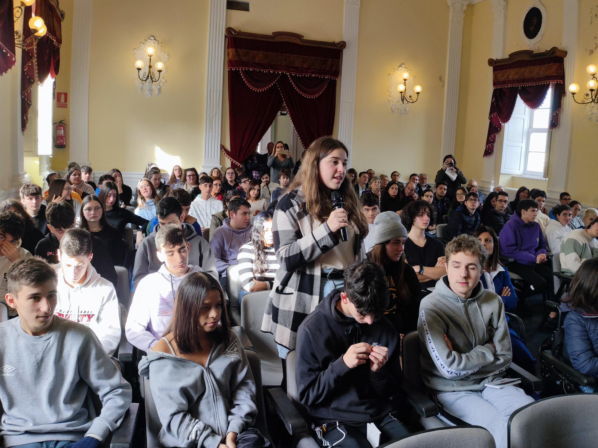 Intensa jornada con la presidenta del Congreso en la comarca Oscos-Eo