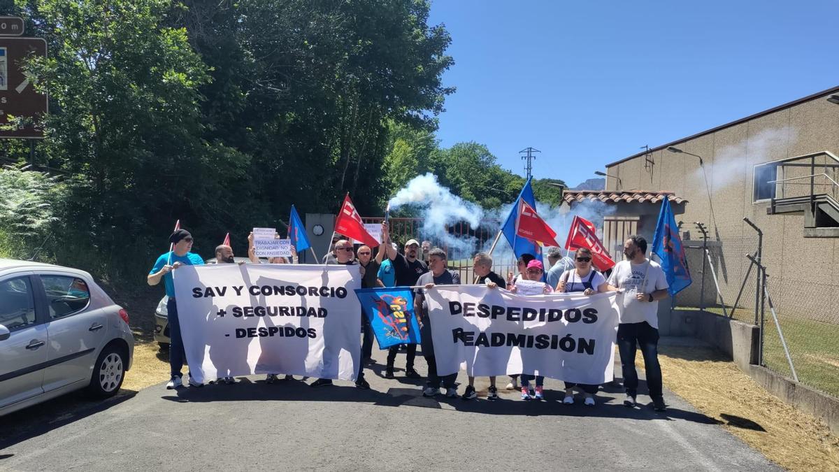 La concentración de este jueves en la EDAR de Ricao