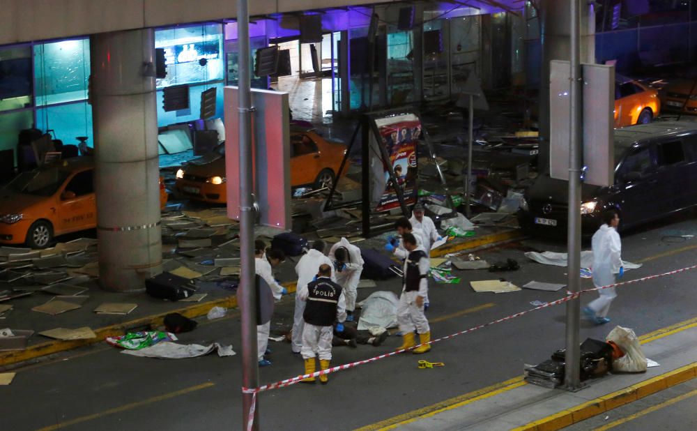 Forensic experts work outside Turkey's largest ...