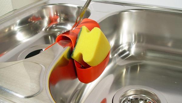 Trucos de limpieza | En 10 minutos terminarás con el atasco de tu fregadero  sin usar productos químicos