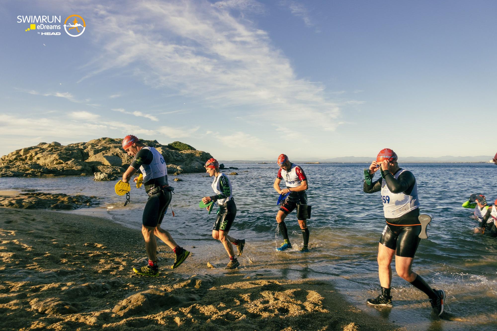 Más de 300 deportistas han participado en la Swimrun eDreams Cap de Creus by HEAD