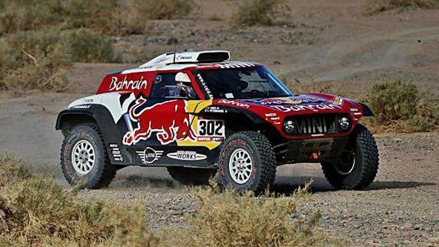 Motor Sainz segueix líder al ral·li Dakar