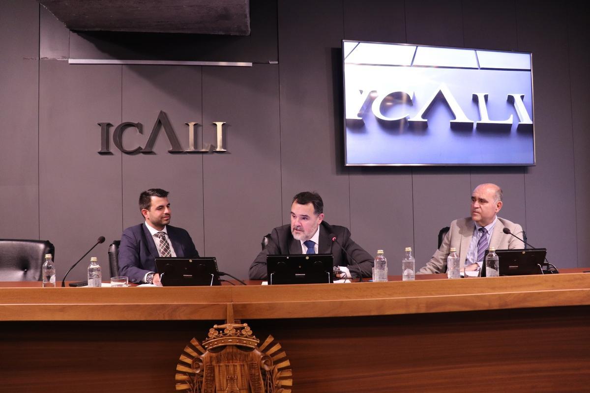 De izquierda a derecha, Francisco Javier Soler Flores, Ignacio Gally y Miguel Ángel Martínez.