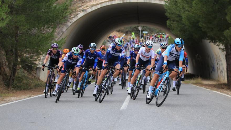 Tavernes de la Valldigna y València, salida y final de la Setmana Ciclista 2024