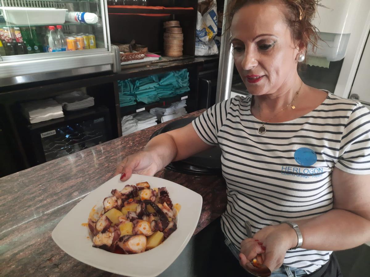 Una ración de pulpo con patatas lista para ser consumida, ayer.