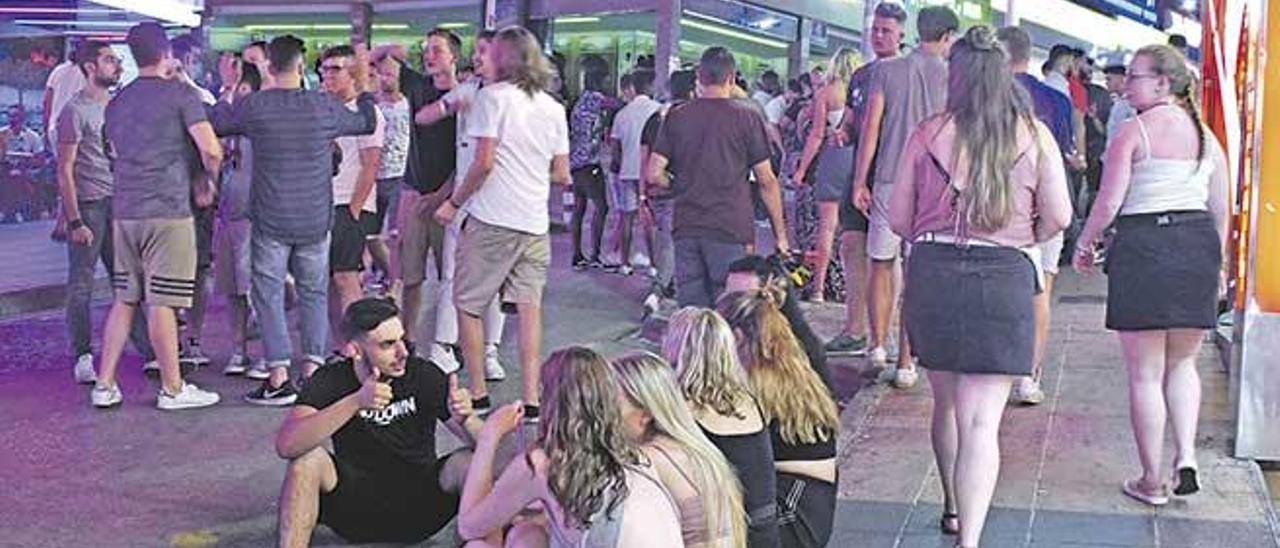 En Magaluf, habrá cuatro zonas comunes para que los ´tiqueteros´ puedan promocionar locales de la zona.