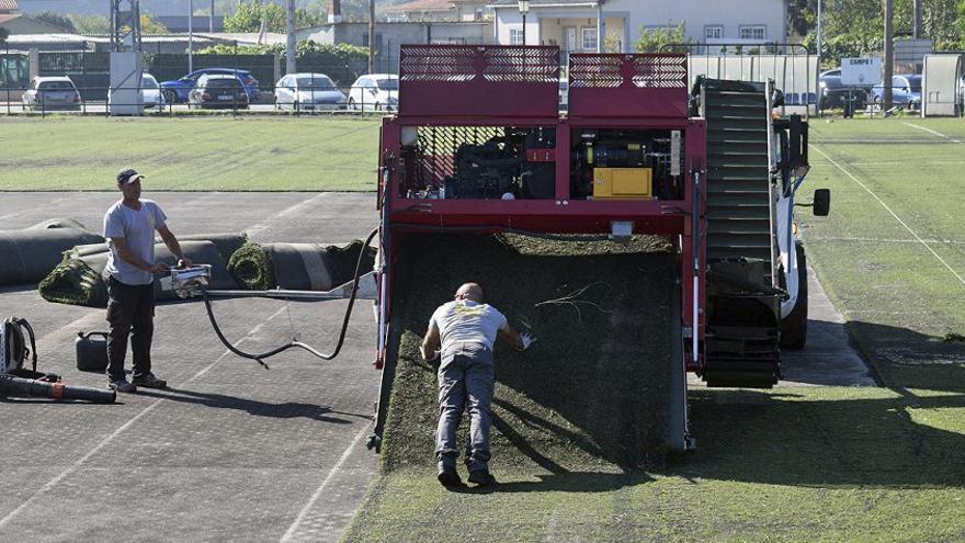 Valga empieza a retirar el caucho en sus campos y lo sustituye por carozos