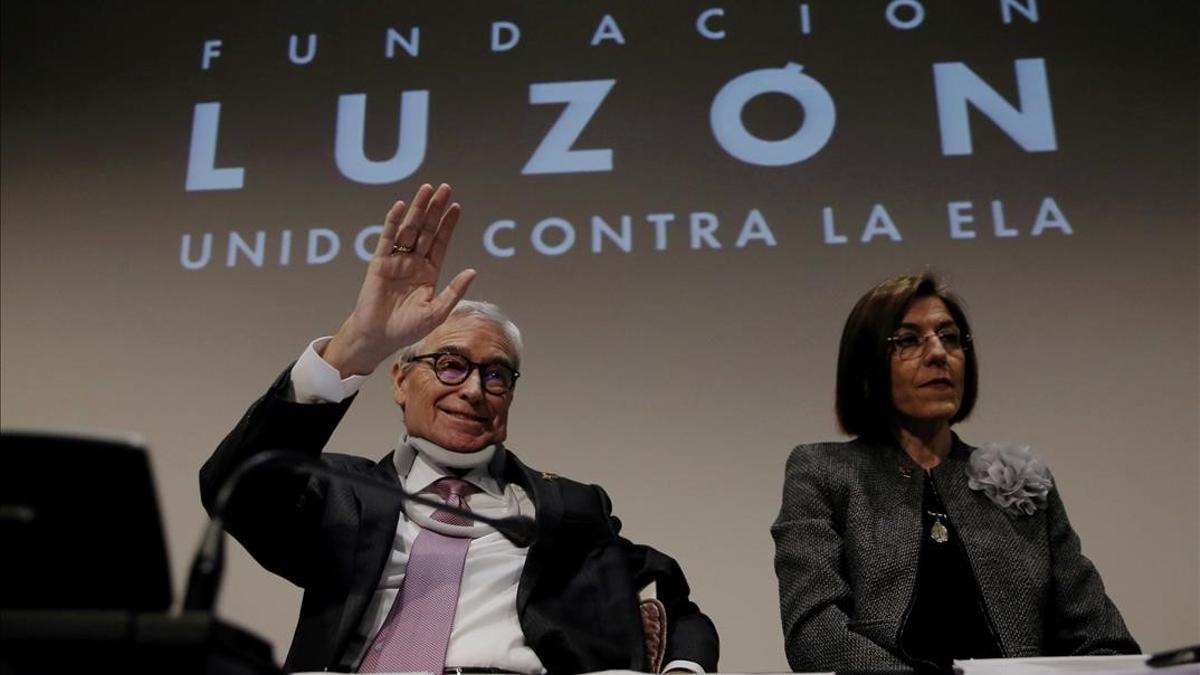 MADRID 13 03 2017  Sociedad   Presentacion publica de la Fundacion Francisco Luzon  Unidos contra la ELA           En la imagen junto a Paz Torres  directora de ls fundacion  FOTO de JOSE LUIS ROCA