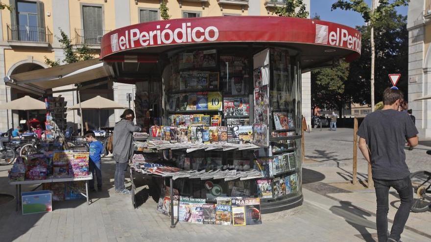 El quiosc de la plaça Independència és un dels dos que continua en funcionament