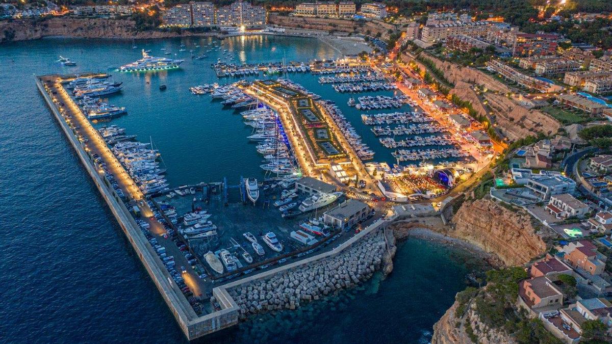 Der Yachthafen Port Adriano im Südwesten von Mallorca.
