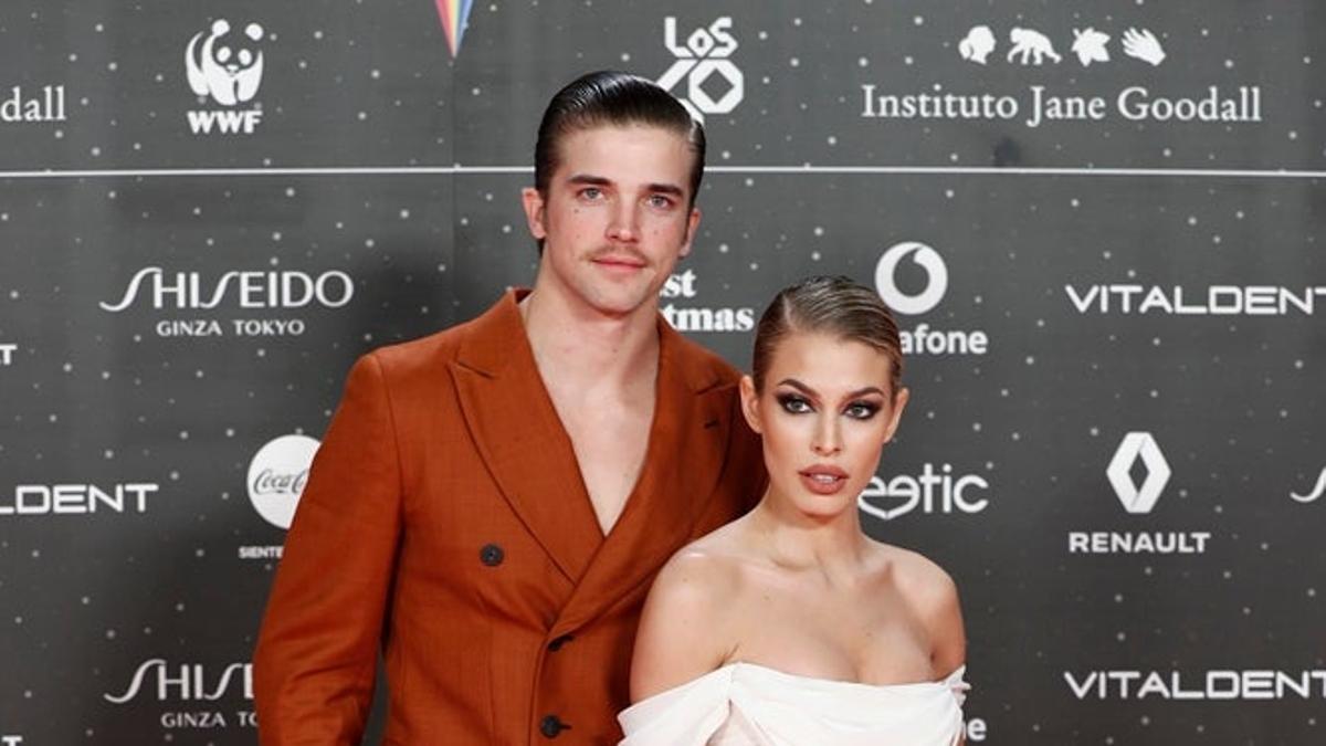 River Viiperi y Jessica Goicoechea en un photocall