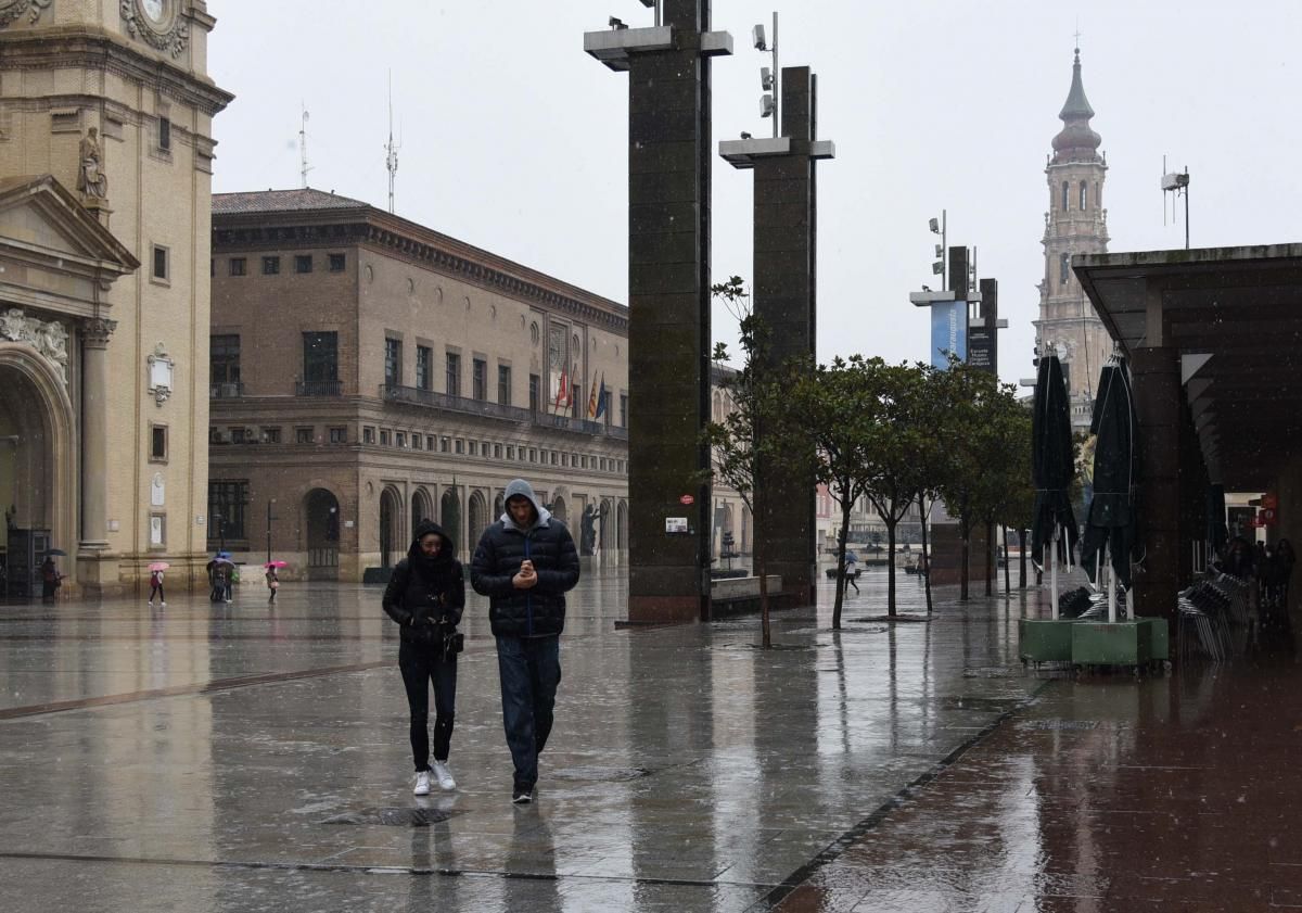 La nieve llega a Zaragoza