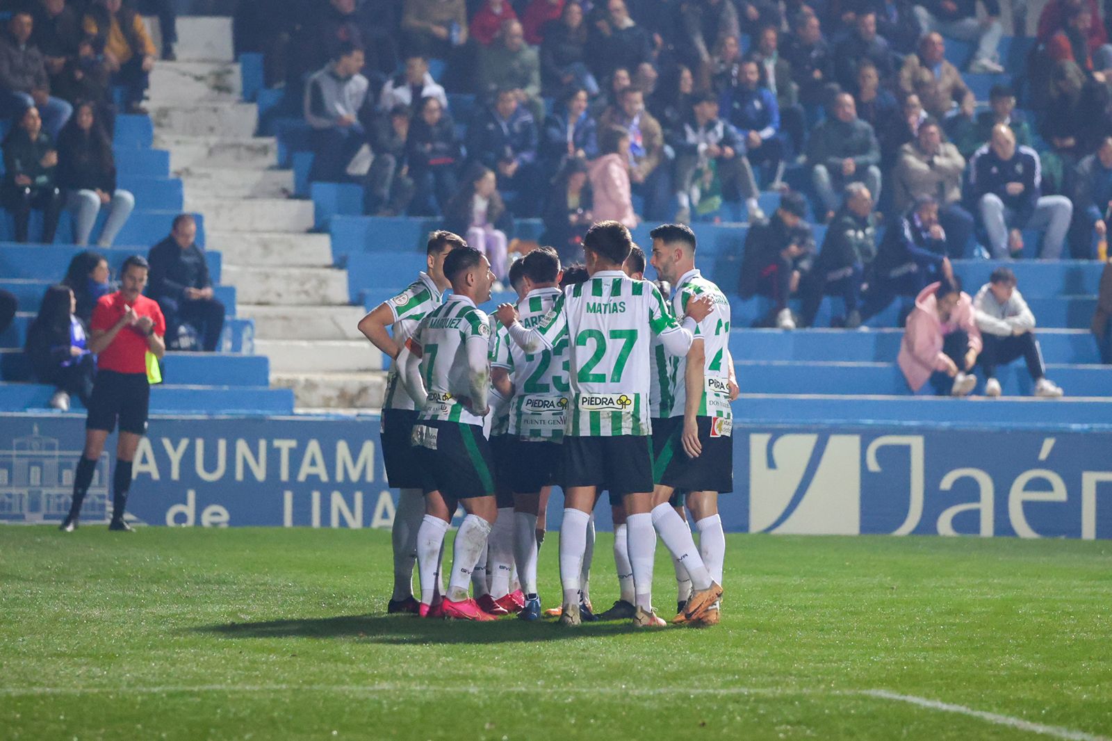 Linares-Córdoba CF: las imágenes del partido en Linarejos