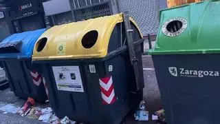 La calle López Allué de Zaragoza se hace Instagram para protestar contra la suciedad