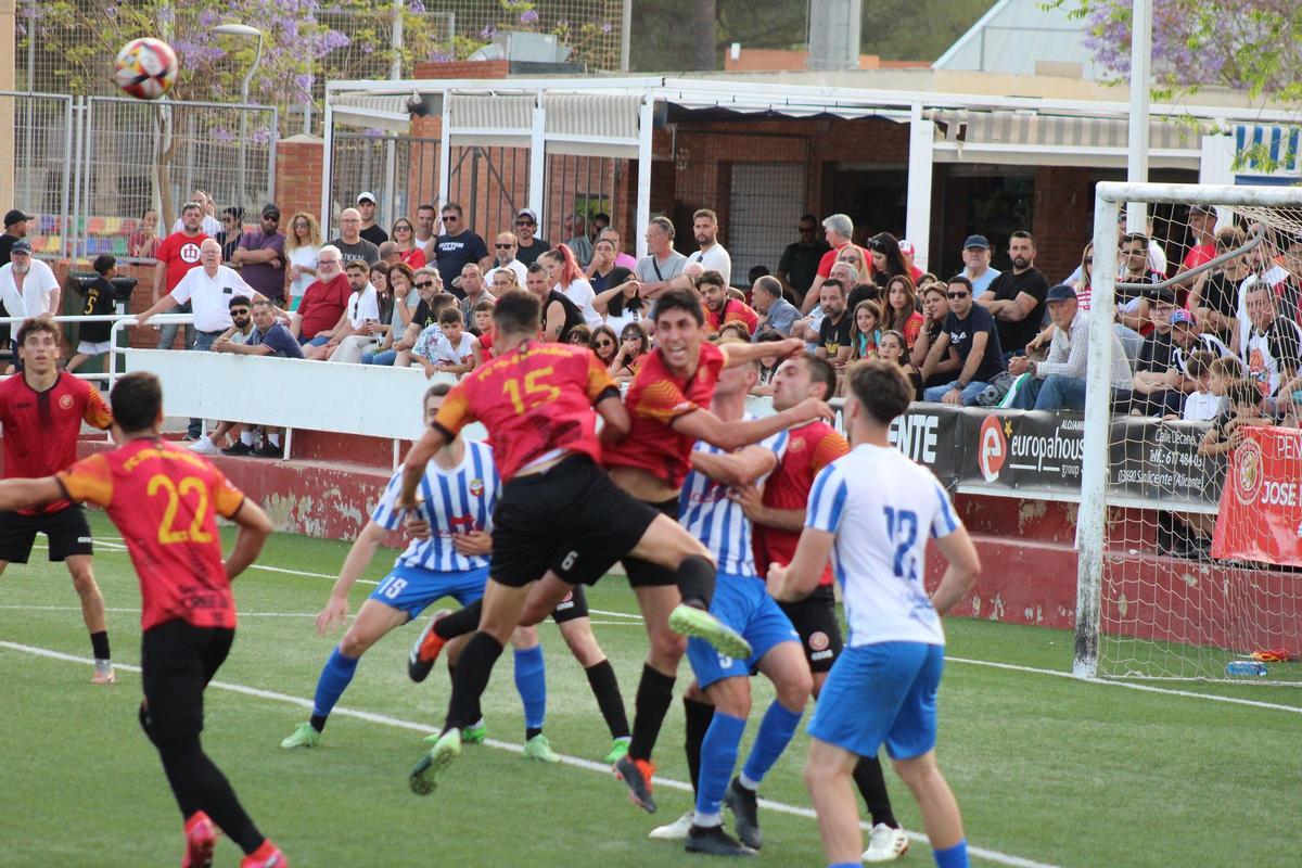 El club cuenta con 23 equipos y más de 340 deportistas.