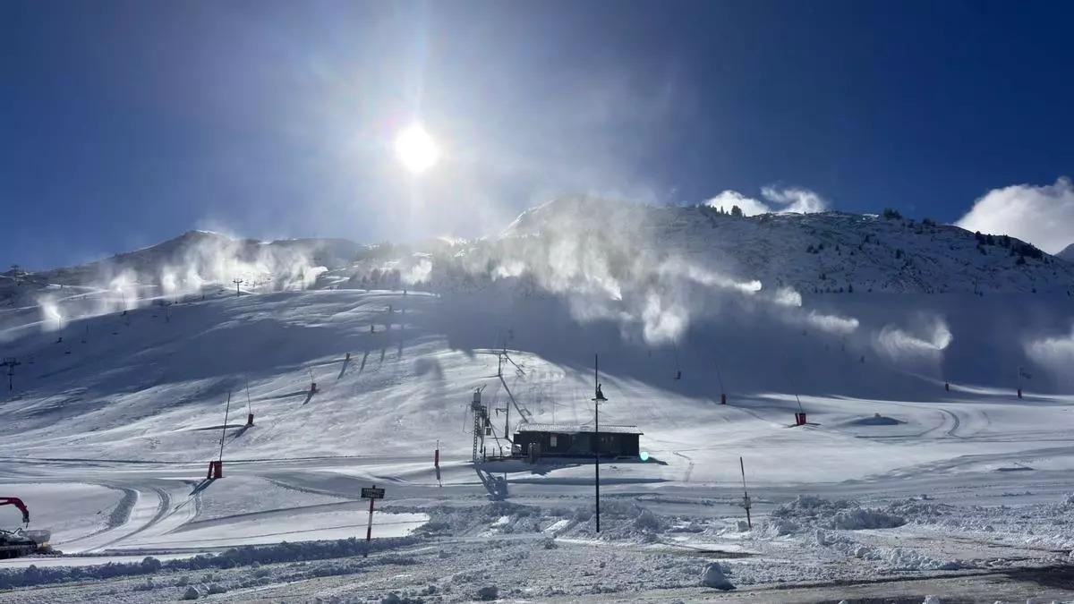 La estación de esquí de Candanchú, en una imagen de archivo /