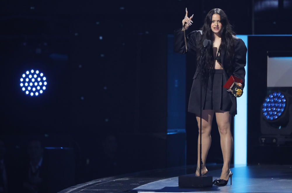 Rosalía arrasa en los Grammy Latino