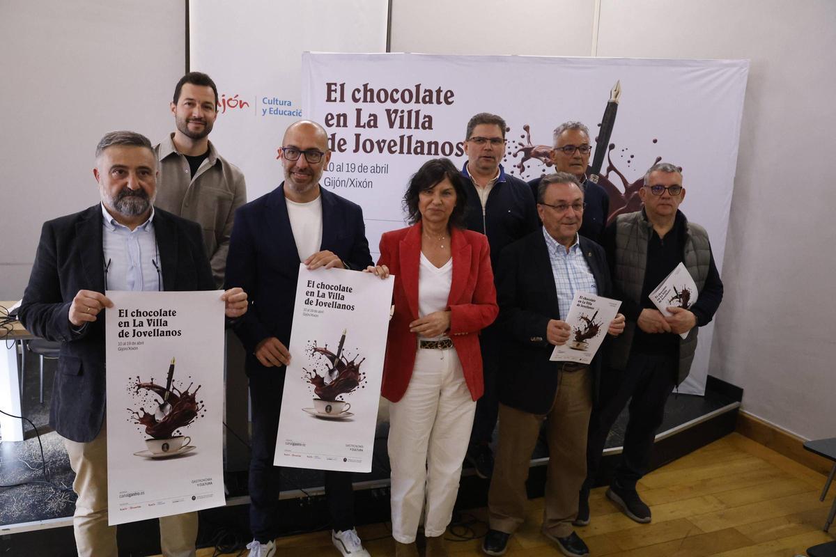 Participantes en la presentación.