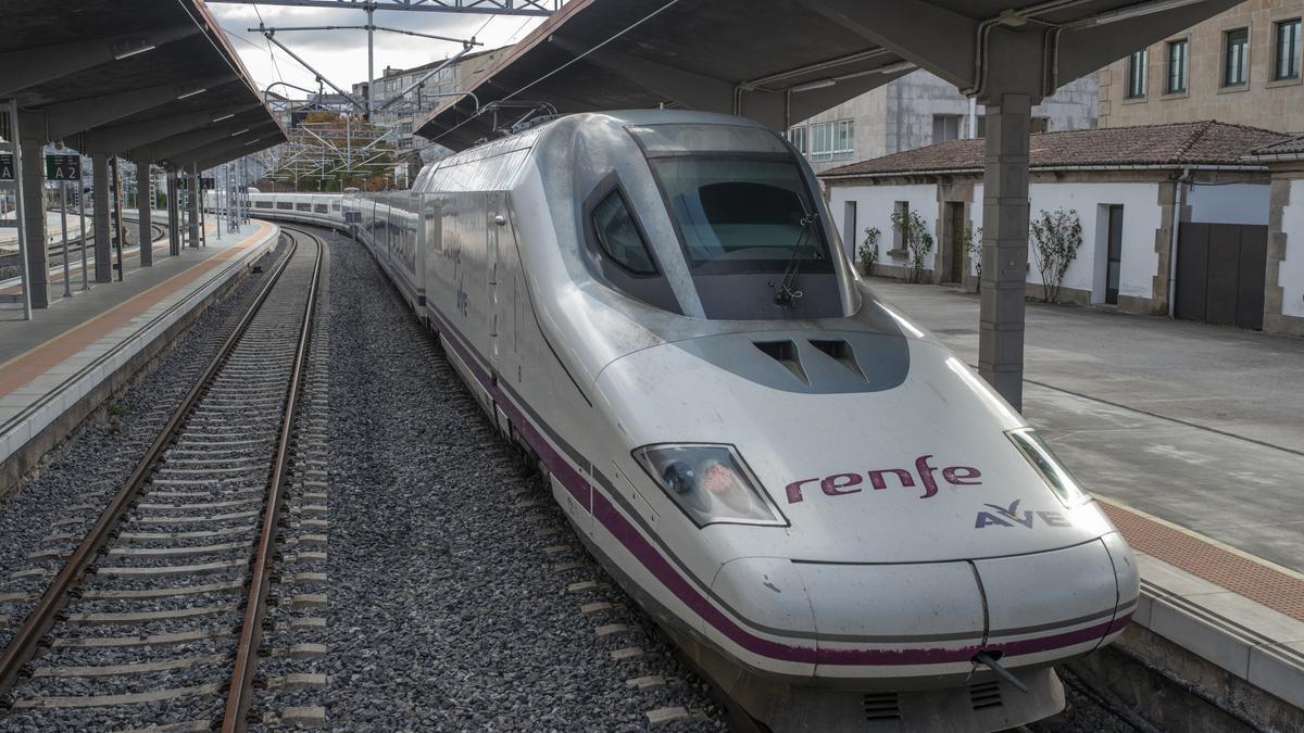 PRIMER VIAJE OFICIAL DE PRUEBAS DEL TRAMO PEDRALBA DE LA PRADERÍA - OURENSE , PERTENECIENTE A LA LÍNEA DE ALTA VELOCIDAD ( LAV ) MADRID-GALICIA.