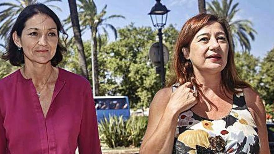 Reyes Maroto y Francina Armengol en una visita de la ministra a Mallorca.