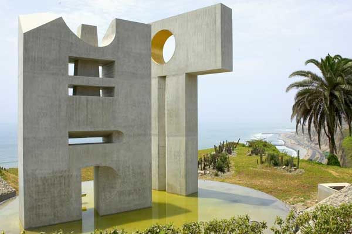 Escultura abstracta en Lima