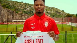Ansu Fati, en su presentación como nuevo jugador del Mónaco, donde estará cedido en la temporada 2025-26.