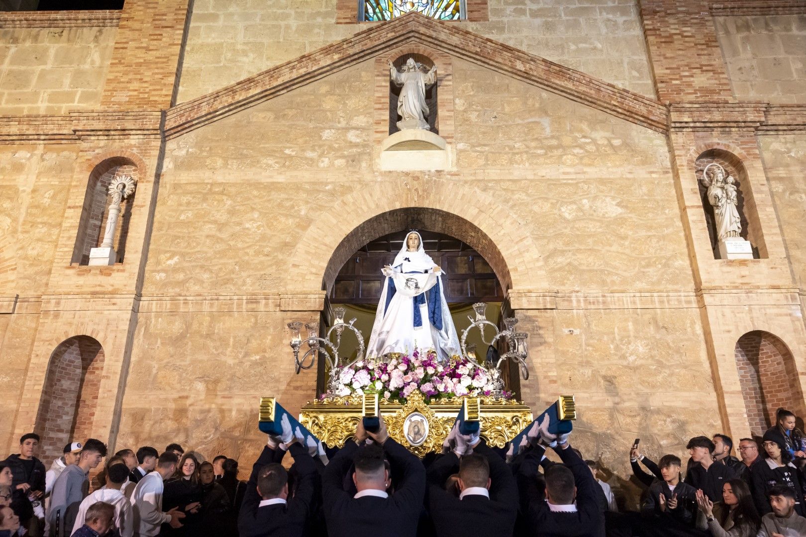 Encuentro de la Vía Dolorosa en Torrevieja del Miércoles Santo con la presencia del obispo José Ignacio Munilla