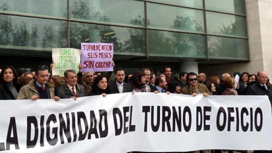 Protesta de abogados en Valencia en 2009 por impagos del turno de oficio.