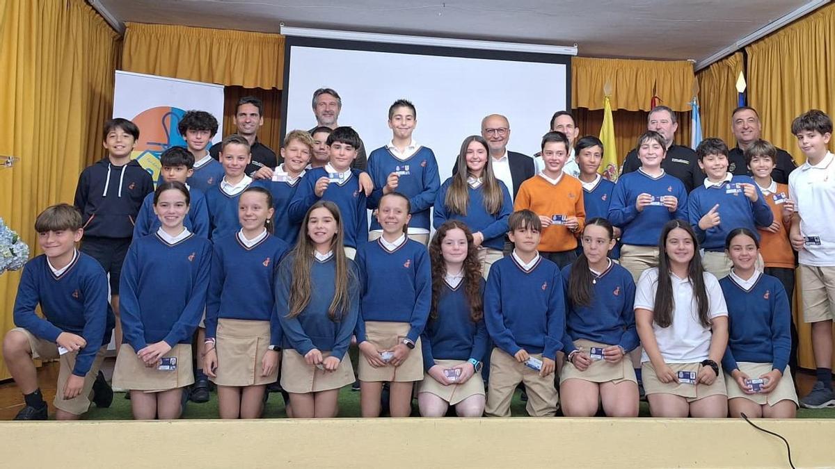 La Policía Nacional recluta 25 ciberexpertos en edad escolar en Vilagarcía
