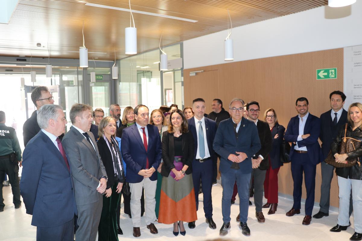 El Palacio de Justicia da servicio a 41 municipios de las comarcas del Camp de Túria, Los Serranos y Rincón de Ademuz.