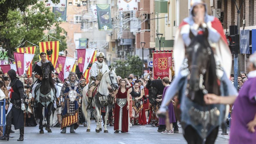 Los Moros y Cristianos de San Blas de Alicante se transforman en Federación