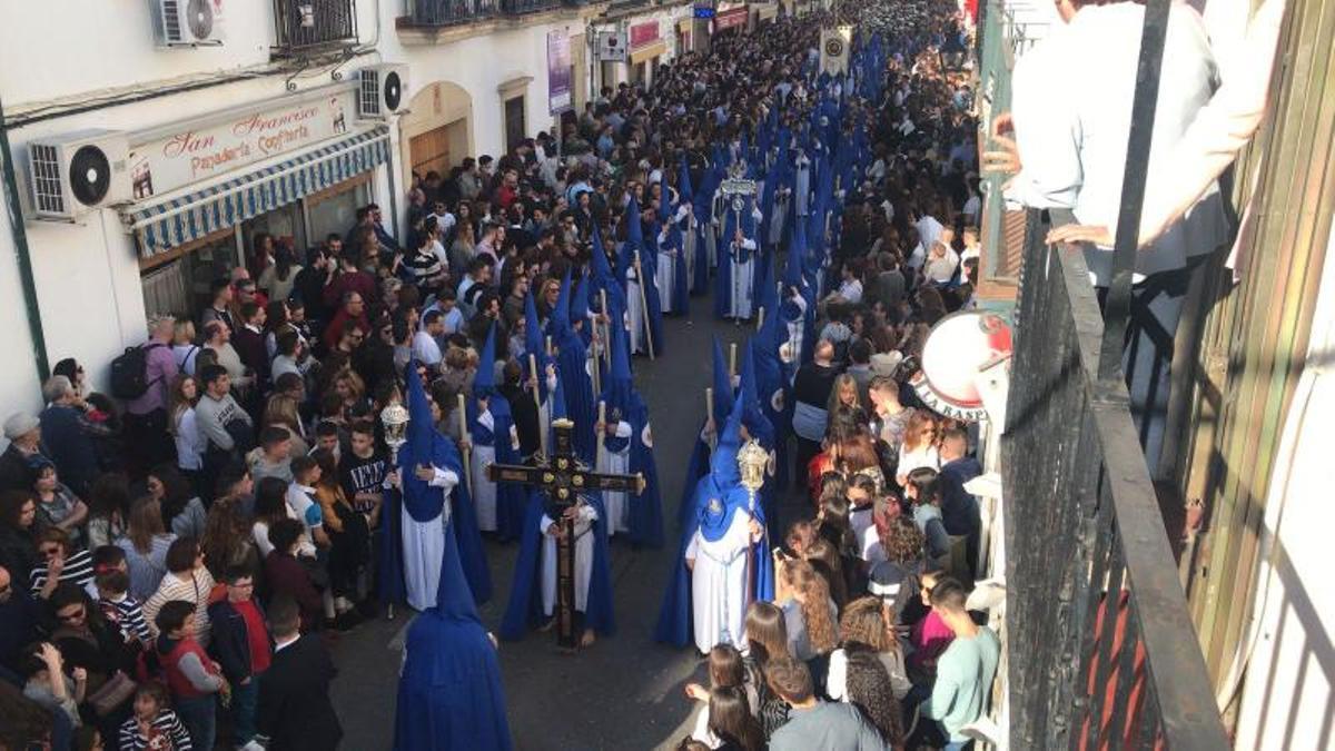 La noche culmina un Martes Santo primaveral e histórico