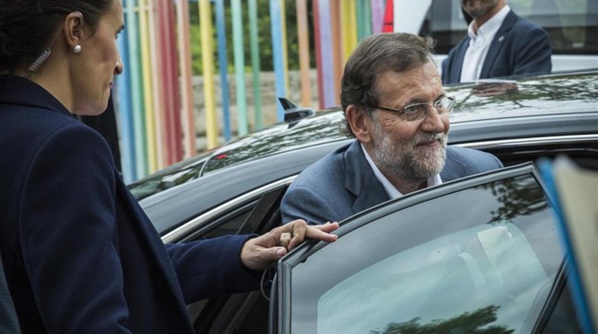 El president del Govern, Mariano Rajoy, el 3 d’octubre, després de clausurar un acte del PP valencià. El president del Govern, Mariano Rajoy, el 3 d’octubre, després de clausurar un acte del PP valencià.