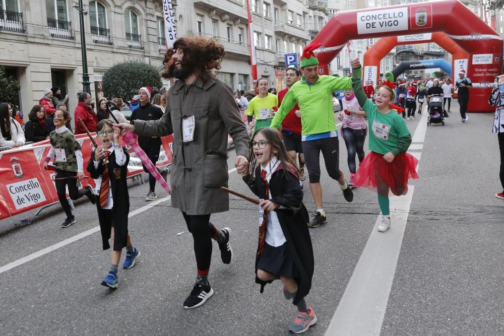 Miles de participantes celebraron el fin de año por el centro de Vigo