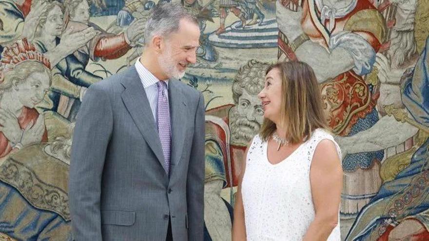 König Felipe VI. und die spanische Parlamentspräsidentin Francina Armengol.