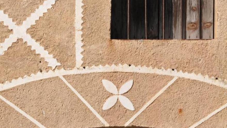 Valdefuentes celebra una jornada sobre arquitectura tradicional y esgrafiados